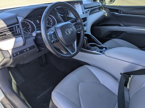 Used 2023 Toyota Camry XLE image 23