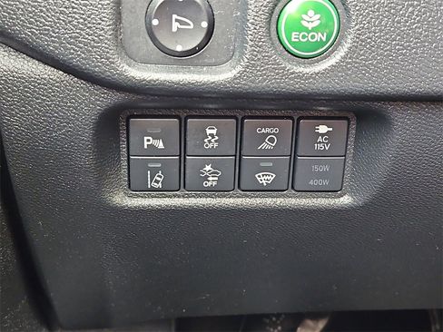 Certified 2022 Honda Ridgeline Black Edition image 18