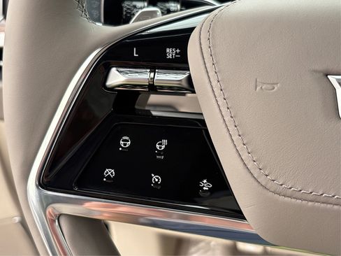 New 2025 Cadillac Escalade ESV Sport Platinum image 28