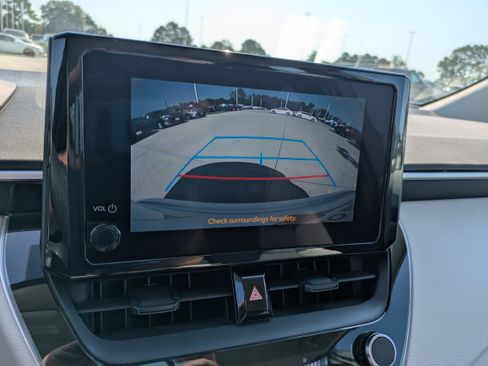 Certified 2023 Toyota Corolla LE image 19