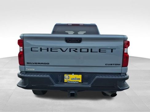Used 2024 Chevrolet Silverado 2500 Custom w/ Custom Value Package AWD/4WD image 10