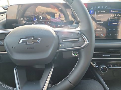 New 2026 Chevrolet Traverse LT w/ Enhanced Driving Package image 21