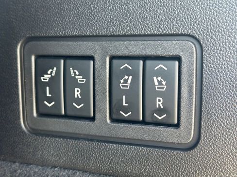 Certified 2024 Cadillac XT6 Premium Luxury image 11