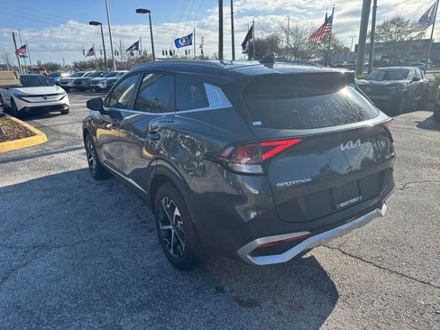 Used 2024 Kia Sportage EX image 9