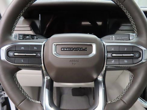 Used 2024 GMC Acadia Denali image 57