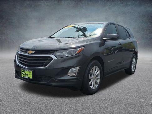Used 2020 Chevrolet Equinox LS w/ LS Convenience Package FWD image 5