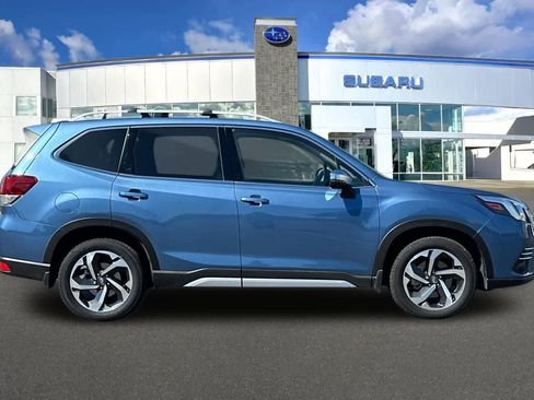 Used 2023 Subaru Forester Touring AWD/4WD image 6