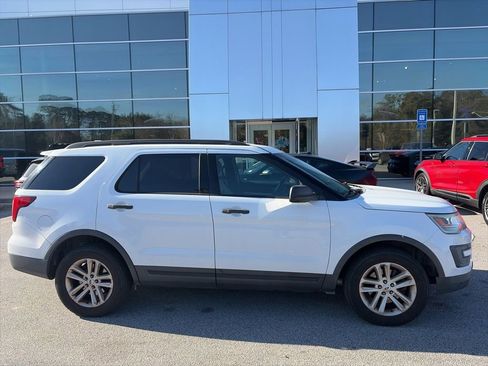 Used 2016 Ford Explorer 4WD image 4