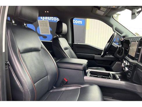 Used 2024 Ford F350 Lariat image 8