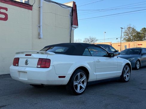 Used 2006 Ford Mustang Premium image 7