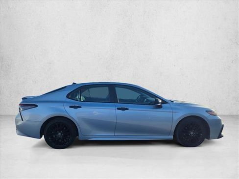 Used 2021 Toyota Camry SE w/ Convenience Package FWD image 4