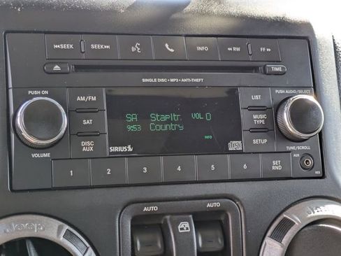 Used 2016 Jeep Wrangler Sport image 18