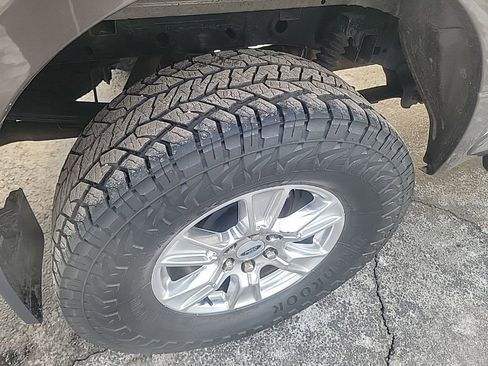 Used 2017 Ford F150 XLT w/ Equipment Group 302A Luxury image 10