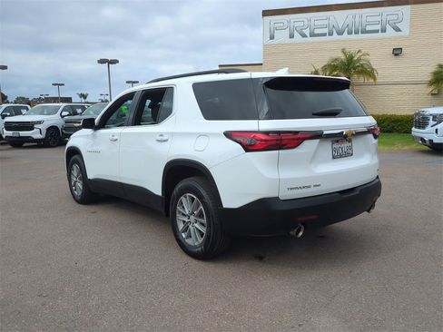 Certified 2022 Chevrolet Traverse LT image 6