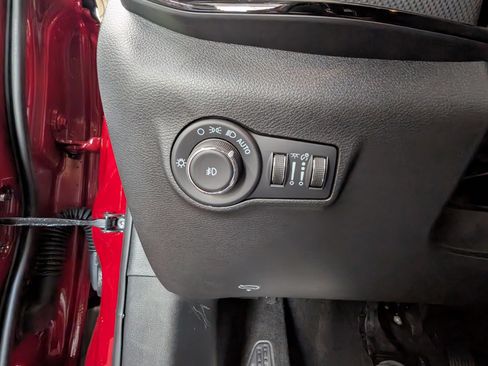 New 2026 Jeep Compass Limited w/ Sun, Sound & Navigation Group image 14