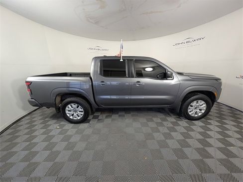 Used 2022 Nissan Frontier SV w/ Technology Package image 6