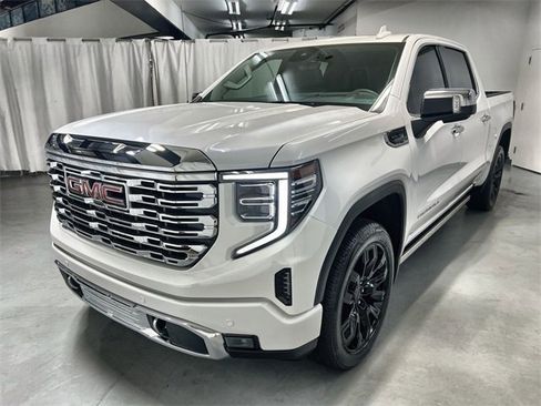 Used 2024 GMC Sierra 1500 Denali w/ Denali Reserve Package image 7