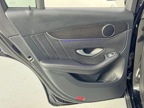 Used 2022 Mercedes-Benz GLC 300 4MATIC w/ AMG Line image 40