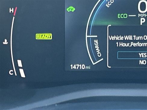 Used 2025 Toyota Camry LE w/ Convenience Package image 28