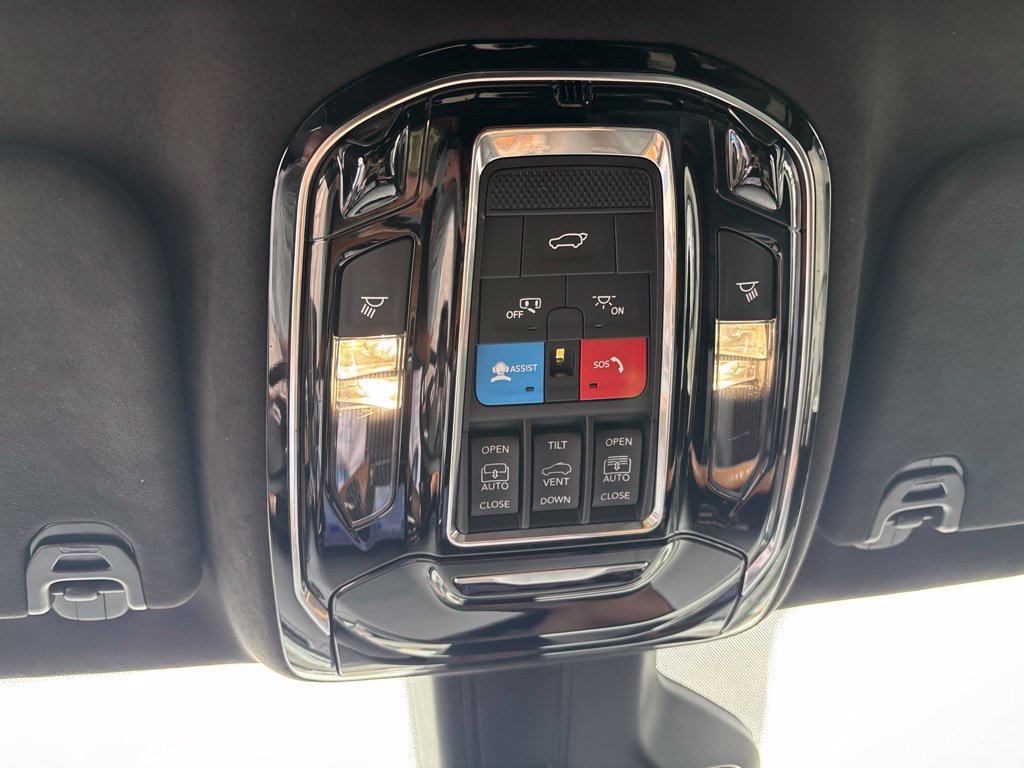 Used 2024 Jeep Grand Wagoneer Series III w/ Flexible Seating Group AWD/4WD image 36