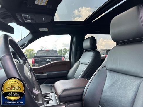 Used 2022 Ford F150 Lariat w/ Equipment Group 502A High image 9