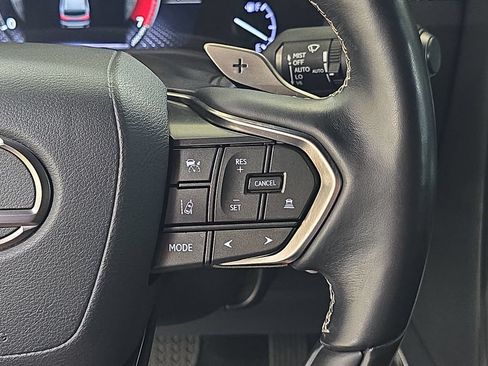 Used 2023 Lexus LX 600 4WD w/ Accessory Package (Z1) image 21