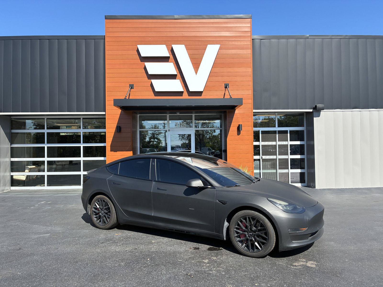 Used 2022 Tesla Model 3 Long Range AWD/4WD image 1