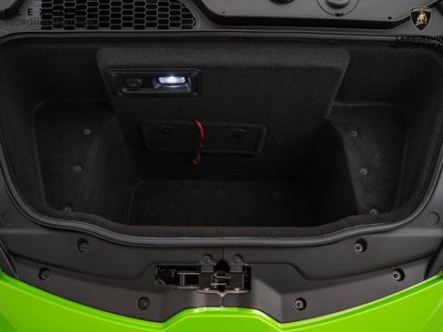 Used 2023 Lamborghini Huracan Tecnica image 10