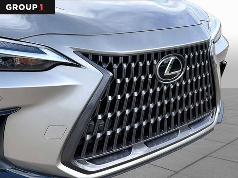 Used 2024 Lexus NX 250 FWD image 27