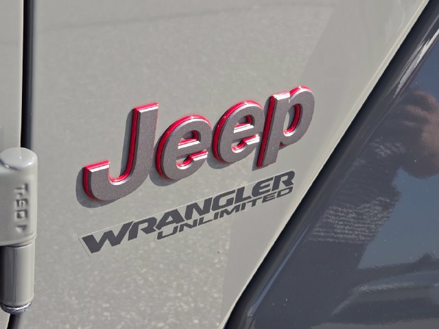 Used 2022 Jeep Wrangler Unlimited Rubicon w/ Steel Bumper Group AWD/4WD image 30