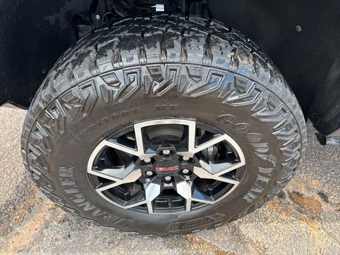Used 2023 GMC Canyon AT4X AWD/4WD image 43
