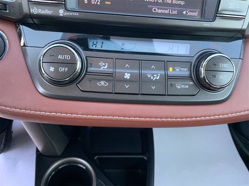 Used 2014 Toyota RAV4 Limited image 19