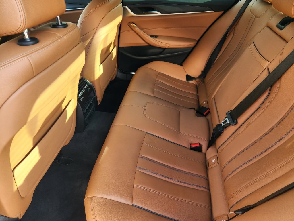 Used 2021 BMW 540i w/ Convenience Package RWD image 31