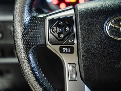 Used 2014 Toyota 4Runner SR5 Premium image 32