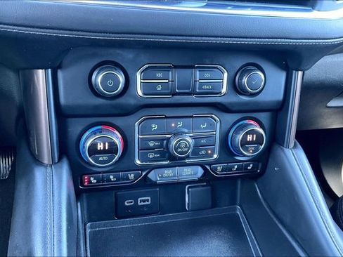 Used 2021 Chevrolet Suburban High Country AWD/4WD image 22