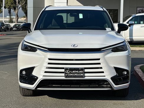 New 2026 Lexus TX 500h AWD image 6