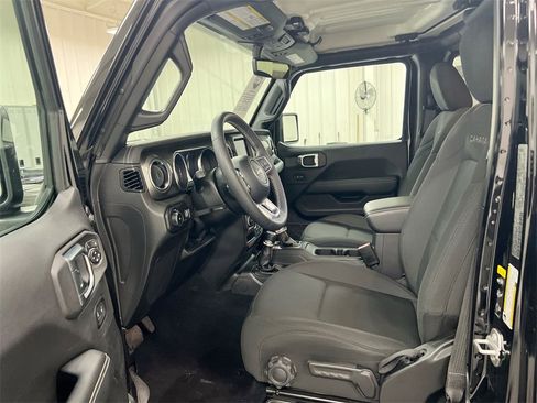 Used 2023 Jeep Wrangler Sahara w/ LED Lighting Group image 19