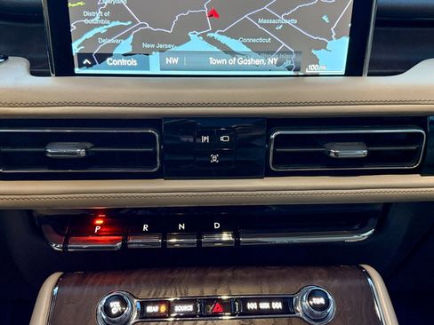 Used 2023 Lincoln Aviator Reserve w/ Equipment Group 201A image 29