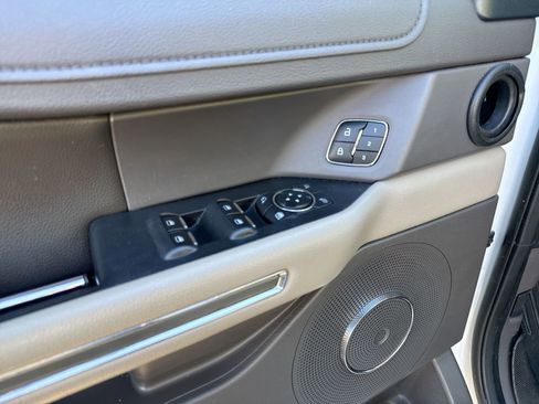 Used 2021 Ford Expedition Max XLT image 15