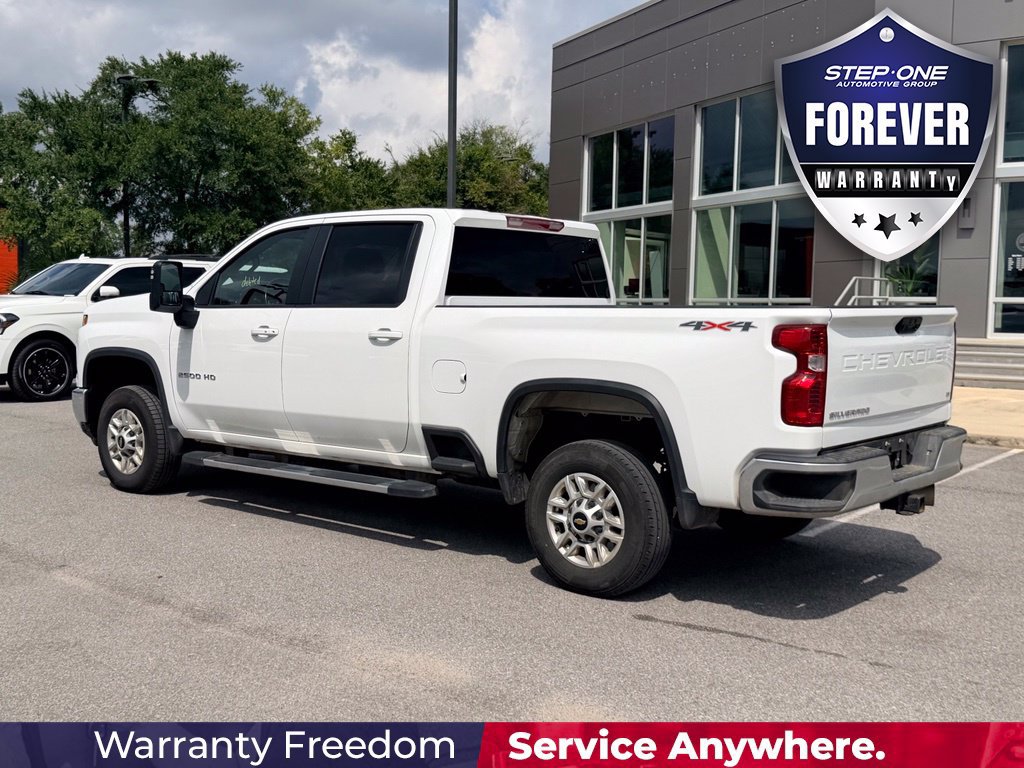 Used 2025 Chevrolet Silverado 2500 LT w/ Convenience Package AWD/4WD image 4