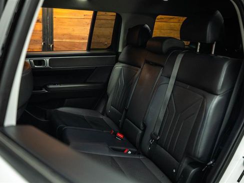 Used 2025 Hyundai Santa Fe SEL AWD/4WD image 11