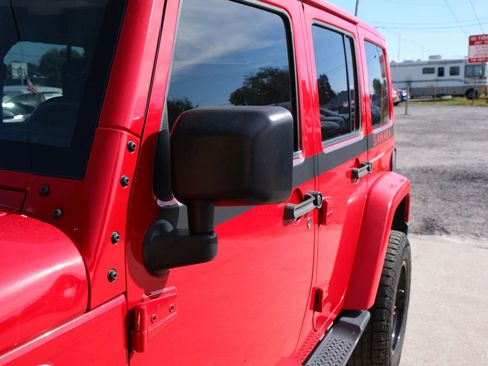 Used 2016 Jeep Wrangler Unlimited Sahara w/ Connectivity Group image 16