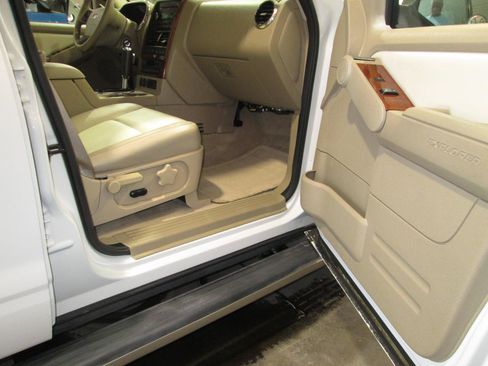 Used 2008 Ford Explorer Eddie Bauer AWD/4WD image 17