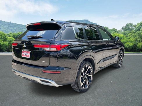 Used 2024 Mitsubishi Outlander SE FWD image 19