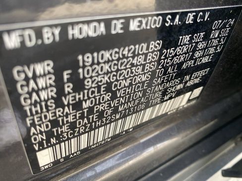 Certified 2025 Honda HR-V LX image 39