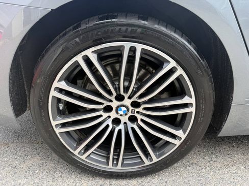 Used 2017 BMW 530i xDrive AWD/4WD image 11