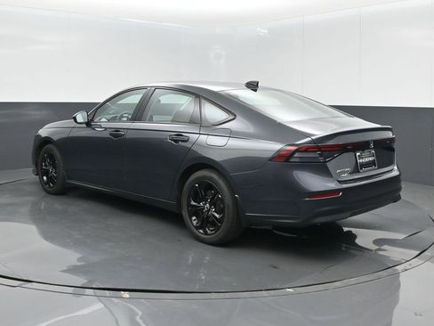 Used 2025 Honda Accord SE image 6