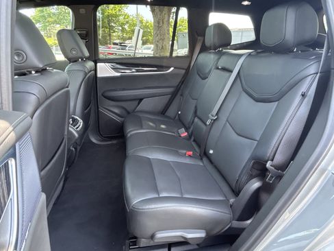 Used 2024 Cadillac XT6 Premium Luxury image 29