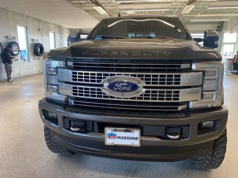 Used 2019 Ford F350 Platinum w/ Platinum Ultimate Package image 2