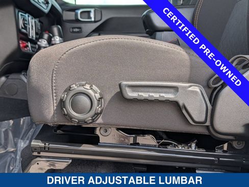 Used 2025 Jeep Gladiator Mojave w/ Safety Group AWD/4WD image 25